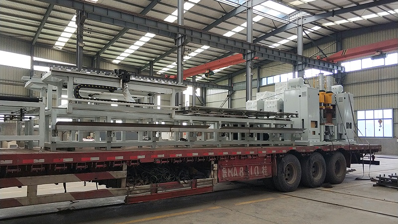 龍門式點焊機生產(chǎn)現(xiàn)場