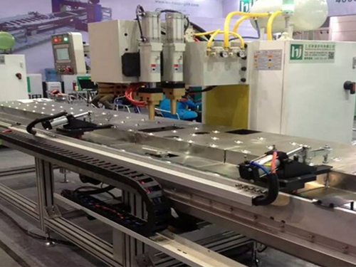 三菱電梯廠在焊本采購加強筋龍門焊機