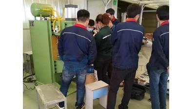 焊本在聊城客戶公司安裝調試中頻點焊機