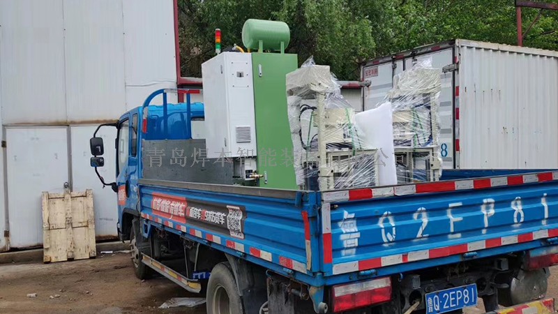 焊本中頻點(diǎn)焊機(jī)配螺母機(jī)發(fā)貨2